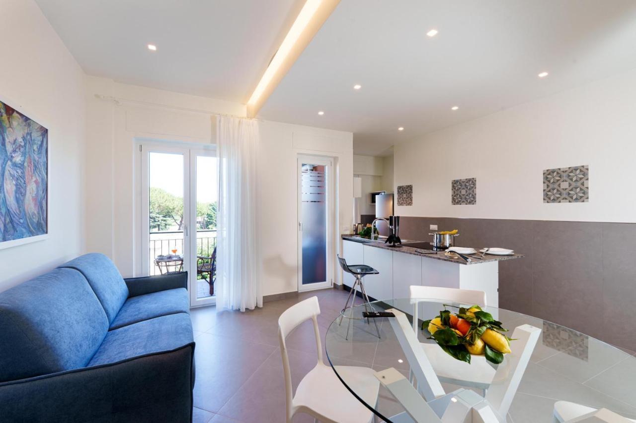 Marina Piccola Apartment Sorrento Bagian luar foto