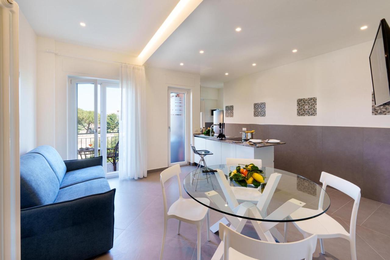 Marina Piccola Apartment Sorrento Bagian luar foto